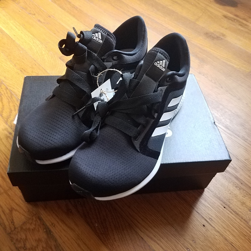 NWT Adidas Edge Lux 4 Black Running Shoes